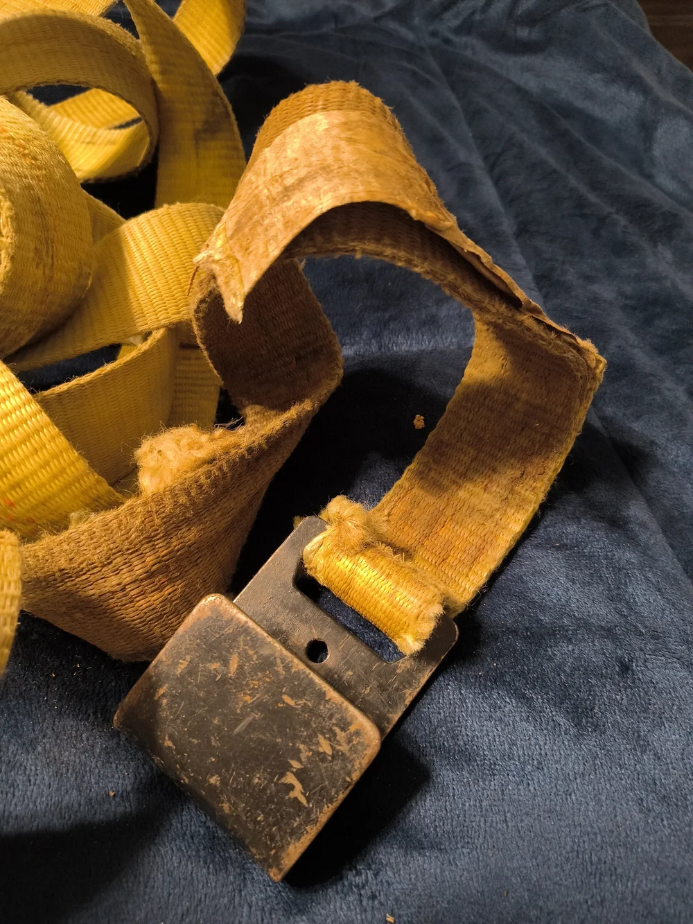 Men's Yellow Webbing Belt with Metal Buckle — Casual Utility Style